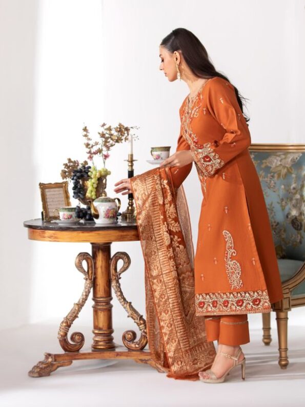 HEERAS - FESTIVE GLAMOUR