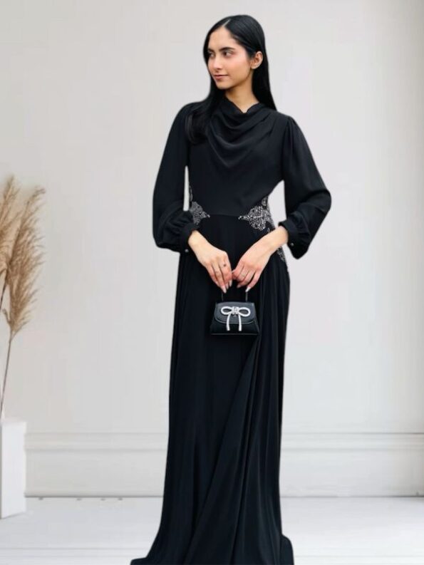 Quzey Modest Dress - Black